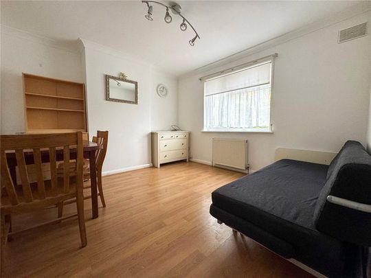 2 bedroom maisonette to rent - Photo 1