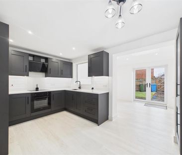 3 bedroom end of terrace house to rent - Photo 6