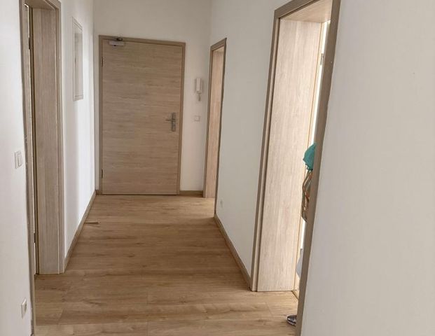 freundliche 5,5-Raum-Wohnung mit großem Sonnenbalkon - Innenstadt - Photo 1