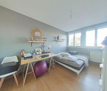 Location Appartement 3 pièces 71m² ROMANS SUR ISERE 26100 - Photo 4