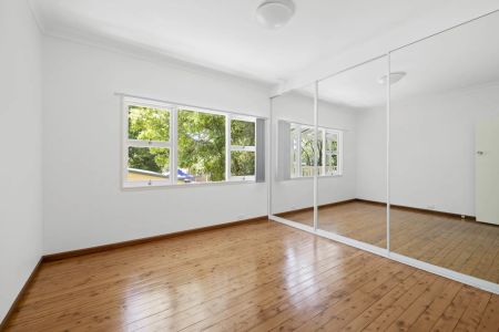 2 Bedroom Cottage in Great Location - Photo 3