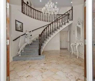 12 Ellerslie Ave - Photo 4