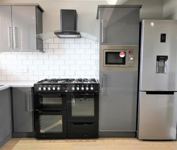 3 bedroom flat to rent - Photo 5