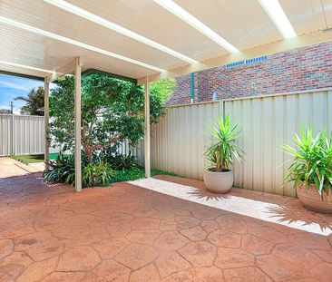 Neat Villa in Prime Lakeside Location - Photo 5