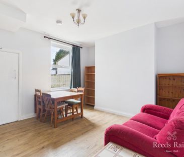 3 bedroom terraced house to rent - Photo 2