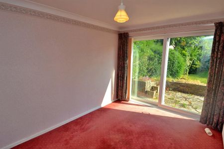 4 bedroom detached house to rent - Photo 4