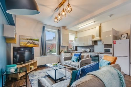 33A NORTH LANE Leeds - LS6 3HW - Photo 2