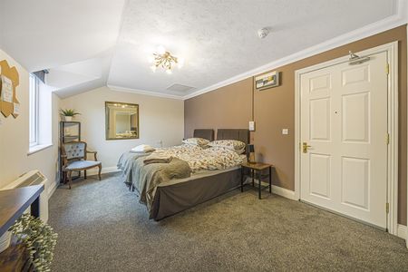 Andrews Lodge, Lymington - Photo 4