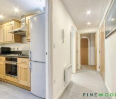 1 BEDROOM Apartment - Ground Floor - Photo 3