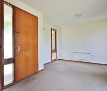 SINGLE BEDROOM, CLOSE TO TOWN - Photo 6