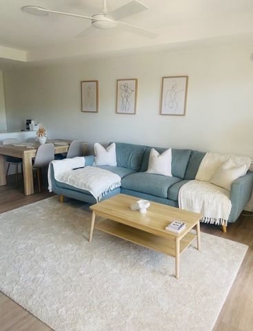 Varsity Lakes - Photo 4