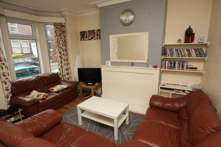 4 Bed - Mayville Street , Hyde Park, Leeds - Photo 3