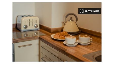 Serviced 1 Bedroom Apartment to Rent in Dublin 18 - Photo 4