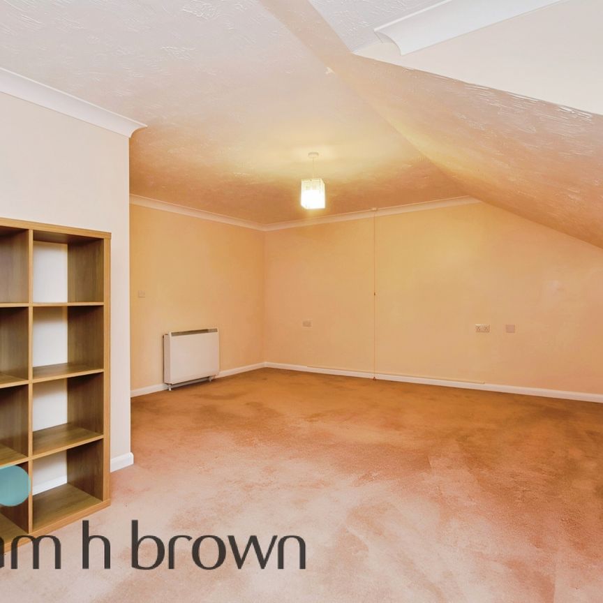 Cedar Avenue, Chelmsford - Photo 1