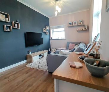 3 bedroom end of terrace house to rent - Photo 5