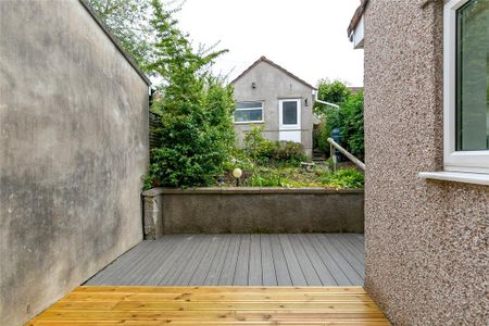 4 bedroom terraced house to rent - Photo 4