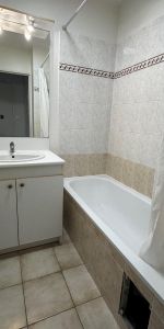 Location Appartement 2 pièces 47m² POITIERS 86000 - Photo 3