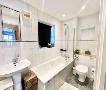 Hart Street, Brentwood, CM14 - Photo 1