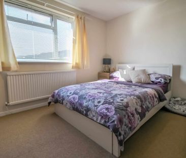 Hornsey Gardens, Swindon, Swindon, SN3 - Photo 4