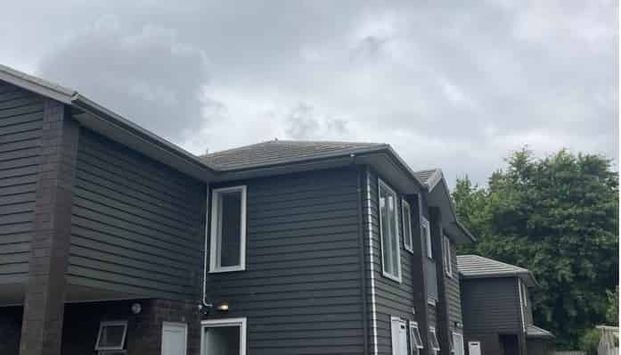 Self Contained Studio Close to the University - Photo 1