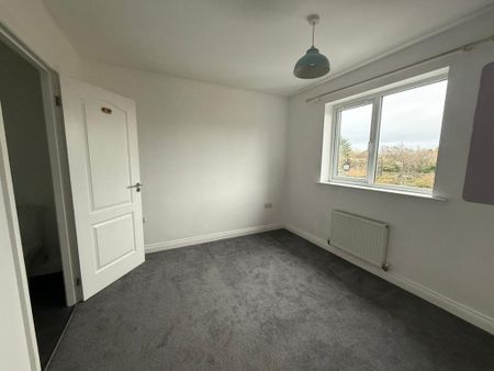 3 bedroom townhouse to rent - Photo 2