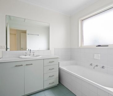 9/85 Florence Street, Williamstown North VIC 3016 - Townhouse For R... - Photo 4