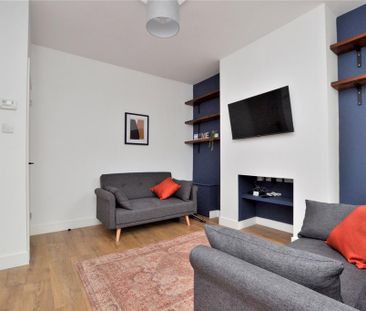 4 bedroom terraced house to rent - Photo 3