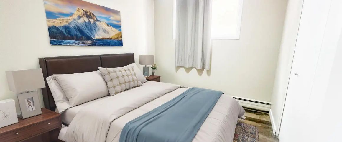 Par 2805 Apartments — Bachelor - Photo 1