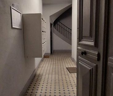 location Appartement T1 DE 16.5m² À CANNES - Photo 2