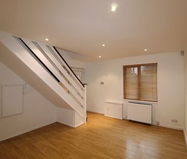 2 Bed End Terrace, St. James's Road, SE1 - Photo 1