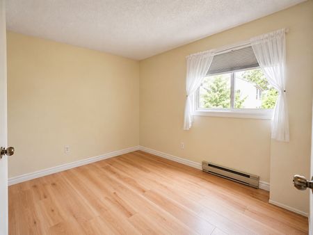For Lease - 158 Escarpment Crescent, Collingwood, Ontario - Photo 5