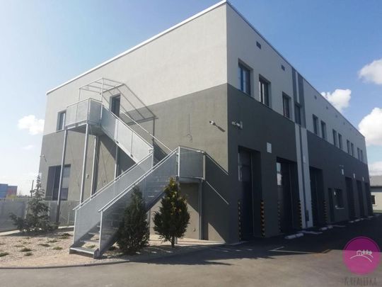Pronájem bytu 1+kk 30 m2 - Fotografie 1