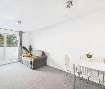 Malcolm Place, Caversham Road, Reading, Berkshire, RG1 - Photo 2