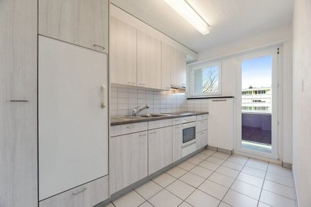 Cozy life with 2 balconies - Photo 3