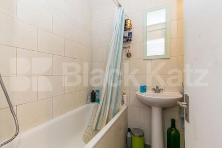 Located in the heart of Crouch End close to all its boutiques and cafes - Photo 5