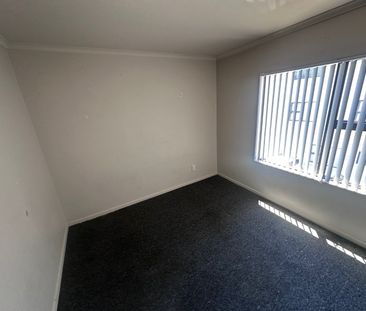 Henderson Apartment - Photo 3