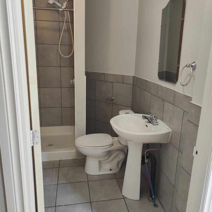 For Lease - 60 Victoria Avenue Unit# 58 lower, Smiths Falls, Ontario - Photo 1