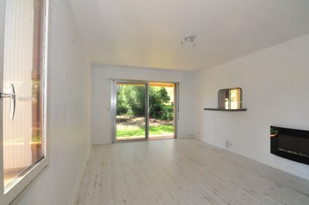 Boulouris Rare T2 en RDJ en location 3-6-9 - Photo 3