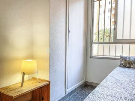 Carrer de Jaume Roig, Valencia, Valencian Community 46010 - Foto 3