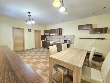 Apartament 4 camere, decomandat, 85 mp, garaj, Europa - Fotografie 3