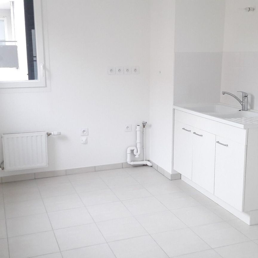 location Appartement T4 DE 83.9m² À VILLEURBANNE - Photo 1