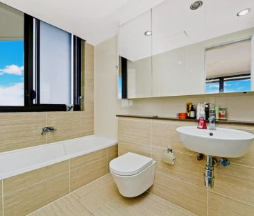 2 bed 2 bath - Photo 5