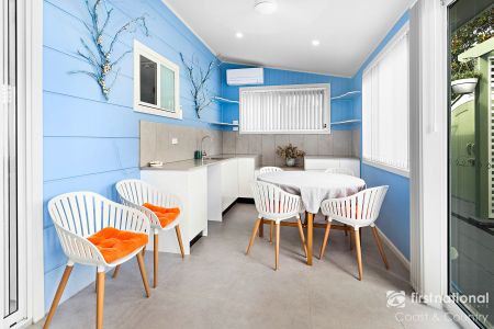 Fully Furnished 2-Bedroom Granny Flat - Peaceful & Convenient Living - Photo 2