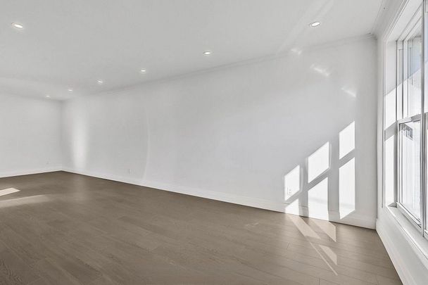 For Lease - 703 Sunnypoint Drive Unit# Main, Newmarket, Ontario - Photo 1
