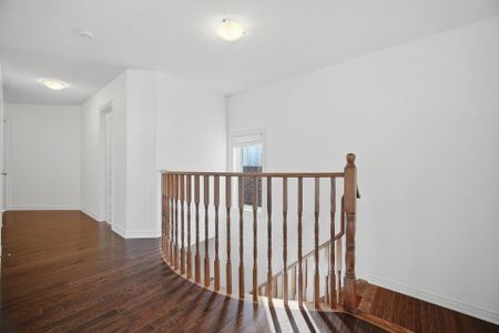 For Lease - 11 Lady Gwillim Avenue, East Gwillimbury, Ontario - Photo 2