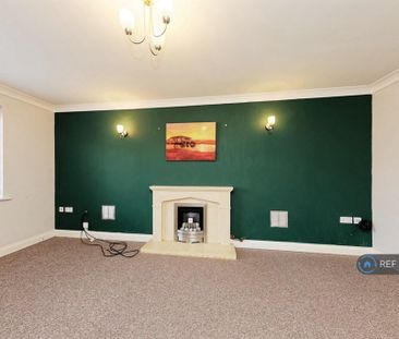 4 bedroom detached house to rent - Photo 2