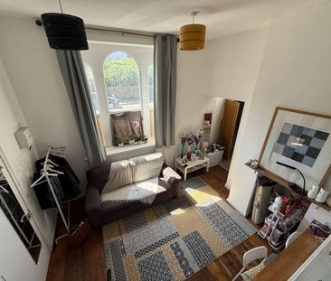 Clouds Hill Road, Bristol - Photo 2