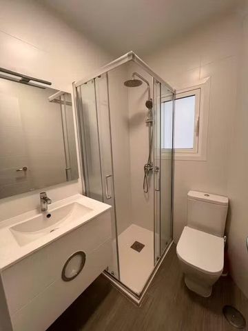 Calle de Sánchez Preciado, Madrid, Community of Madrid 28039 - Photo 2