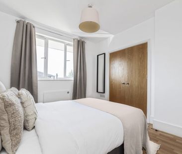 Celandine Drive, London, E8 - Photo 4