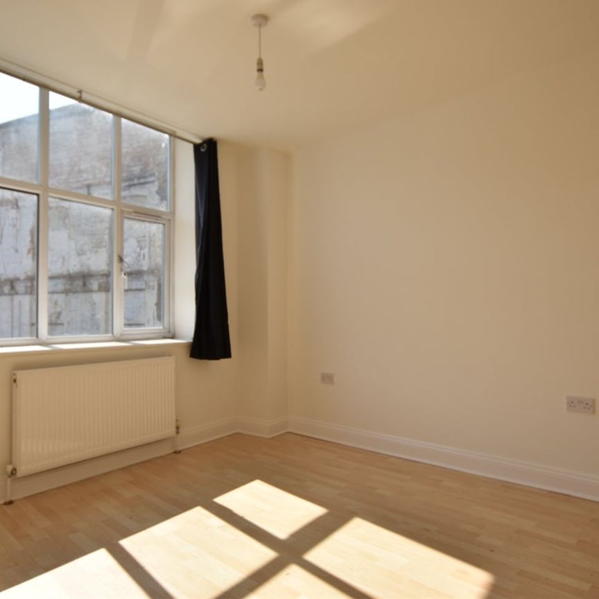 1 Bed Flat, T L House, LU1 - Photo 1